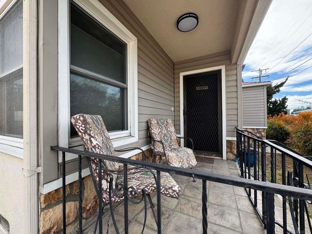 6233 Stewart, San Diego, CA 92115