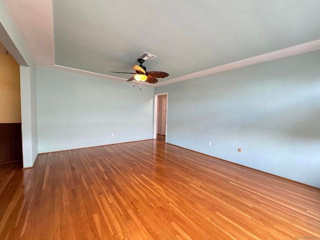 6233 Stewart, San Diego, CA 92115
