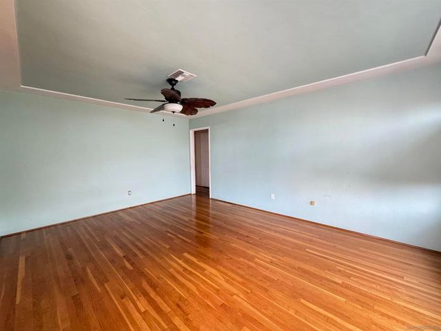 6233 Stewart, San Diego, CA 92115