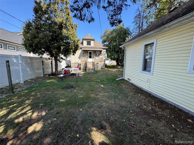 747 Cherry Street, Wyandotte, MI 48192