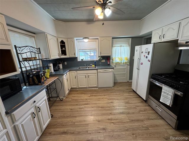 747 Cherry Street, Wyandotte, MI 48192