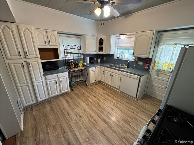 747 Cherry Street, Wyandotte, MI 48192