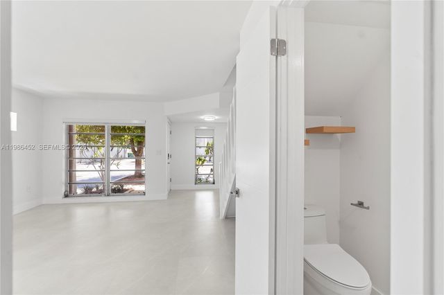 3597 SW 17th St 3597, Miami, FL 33145