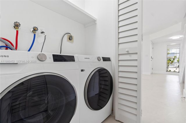 3597 SW 17th St 3597, Miami, FL 33145