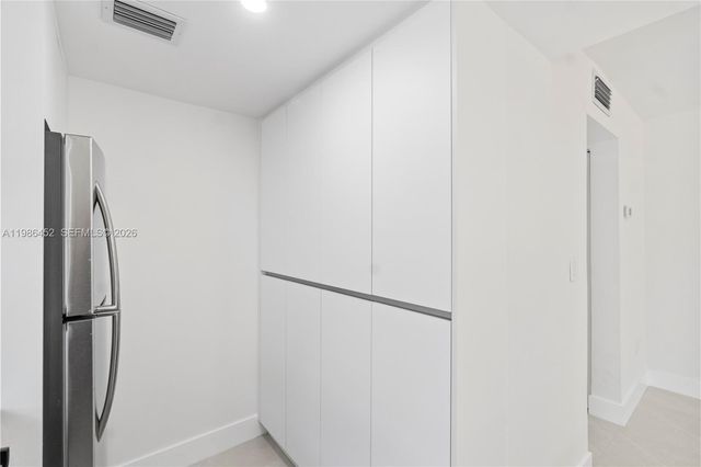 3597 SW 17th St 3597, Miami, FL 33145