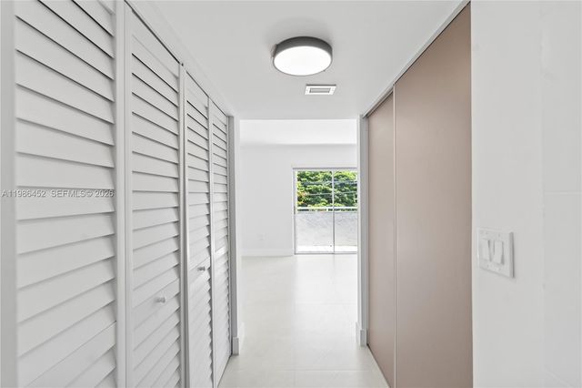 3597 SW 17th St 3597, Miami, FL 33145