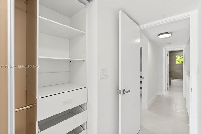 3597 SW 17th St 3597, Miami, FL 33145