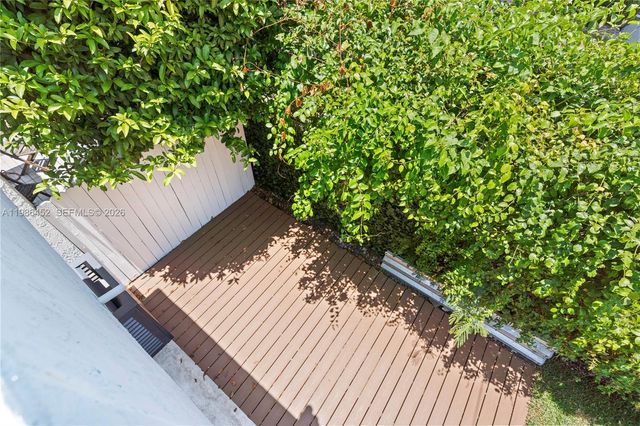 3597 SW 17th St 3597, Miami, FL 33145