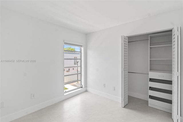 3597 SW 17th St 3597, Miami, FL 33145