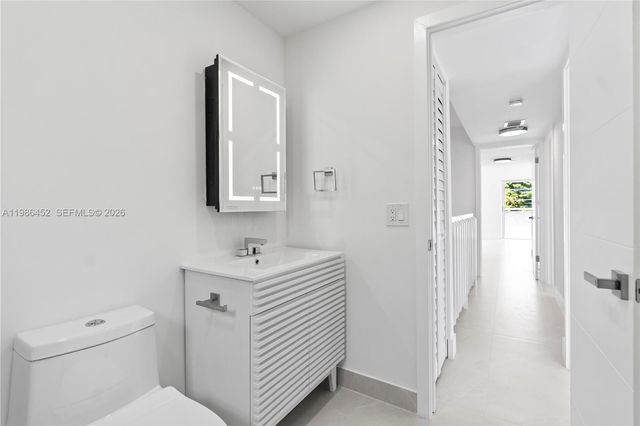 3597 SW 17th St 3597, Miami, FL 33145