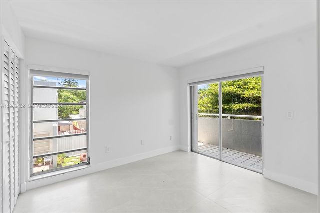 3597 SW 17th St 3597, Miami, FL 33145