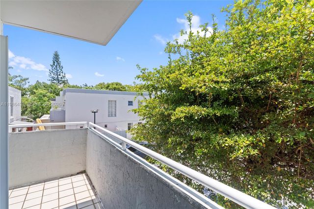 3597 SW 17th St 3597, Miami, FL 33145