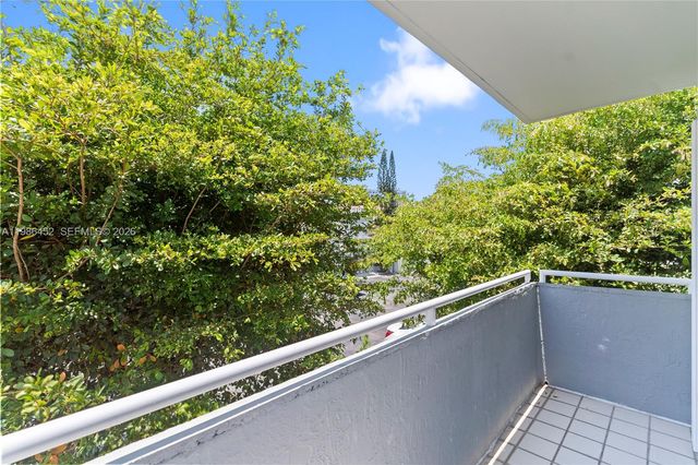 3597 SW 17th St 3597, Miami, FL 33145