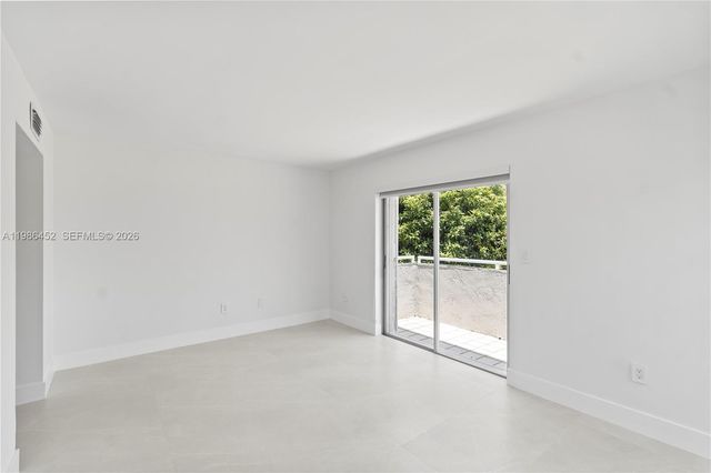 3597 SW 17th St 3597, Miami, FL 33145