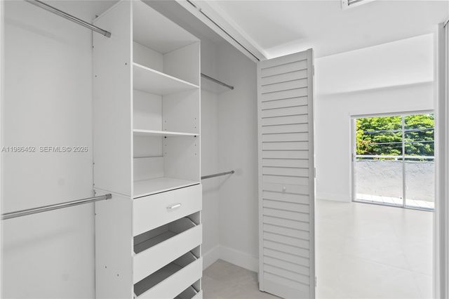 3597 SW 17th St 3597, Miami, FL 33145