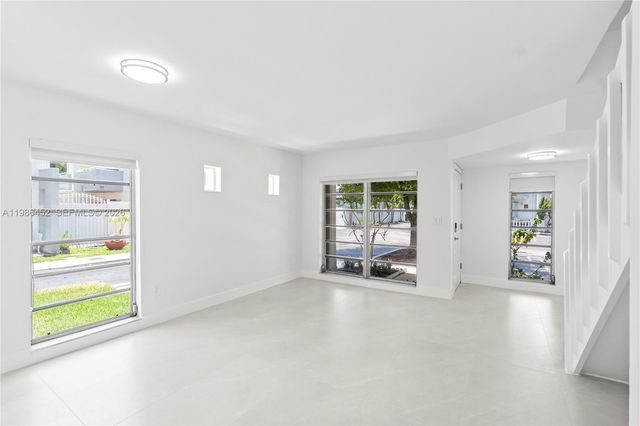 3597 SW 17th St 3597, Miami, FL 33145