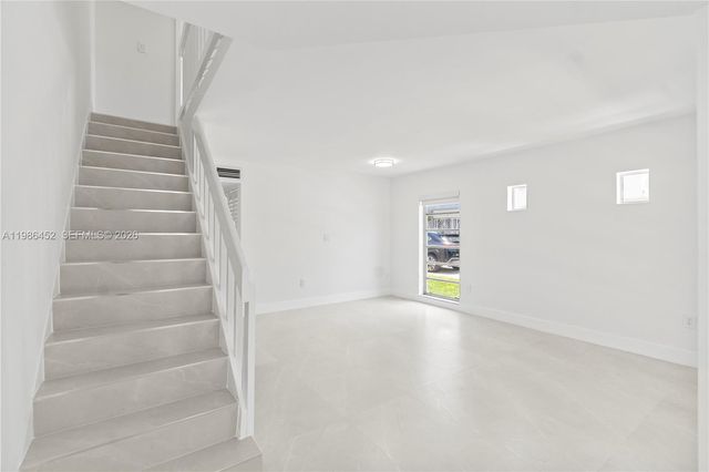 3597 SW 17th St 3597, Miami, FL 33145