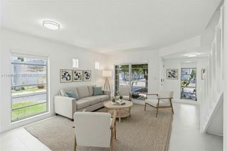 3597 SW 17th St 3597, Miami, FL 33145