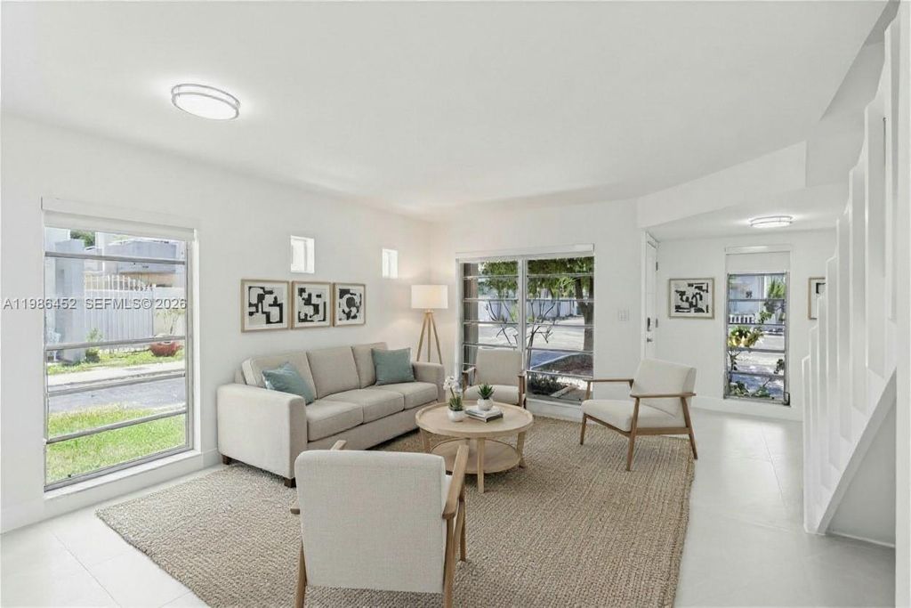 3597 SW 17th St 3597, Miami, FL 33145