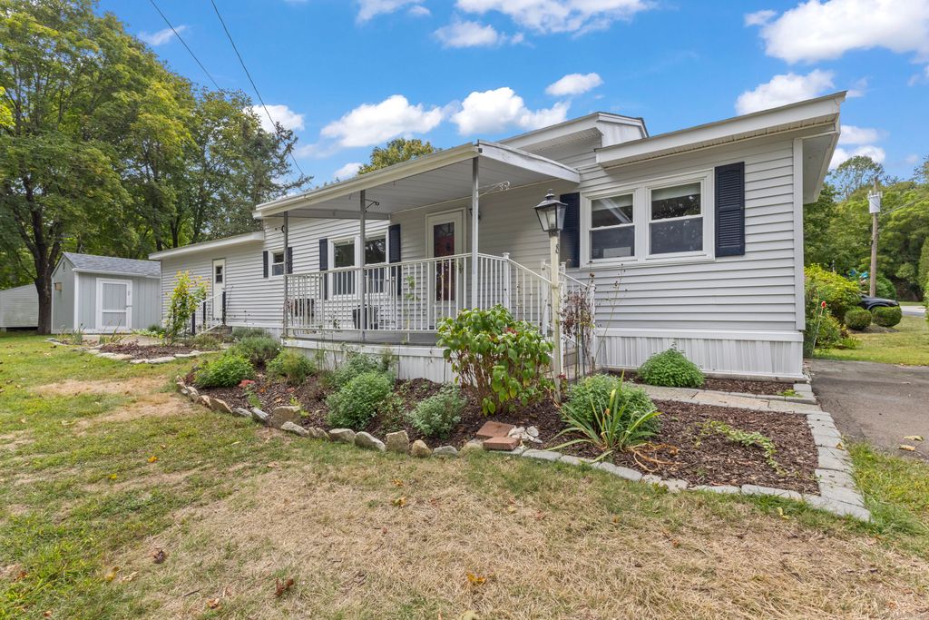 8 Livemore Trail, Killingworth, CT 06419