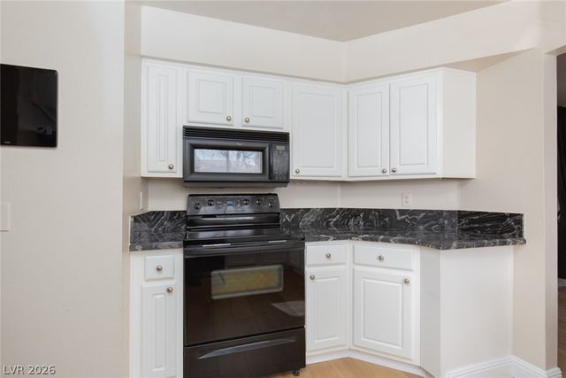 3151 Soaring Gulls Drive 2050, Las Vegas, NV 89128