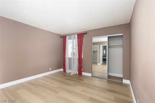 3151 Soaring Gulls Drive 2050, Las Vegas, NV 89128