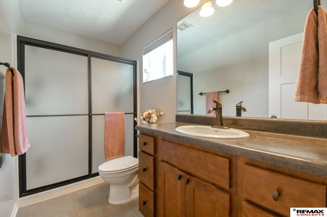 3313 S 40th Street, Lincoln, NE 68506