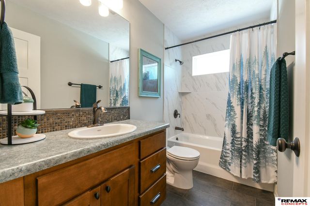 3313 S 40th Street, Lincoln, NE 68506