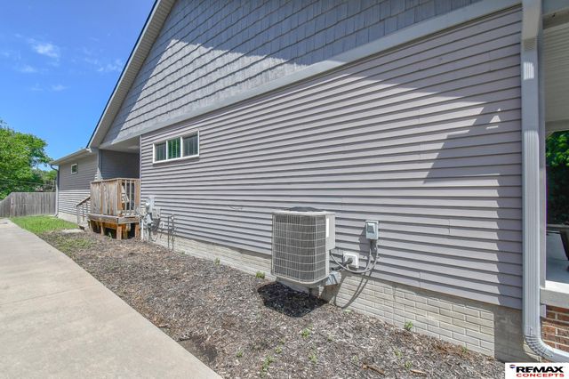 3313 S 40th Street, Lincoln, NE 68506