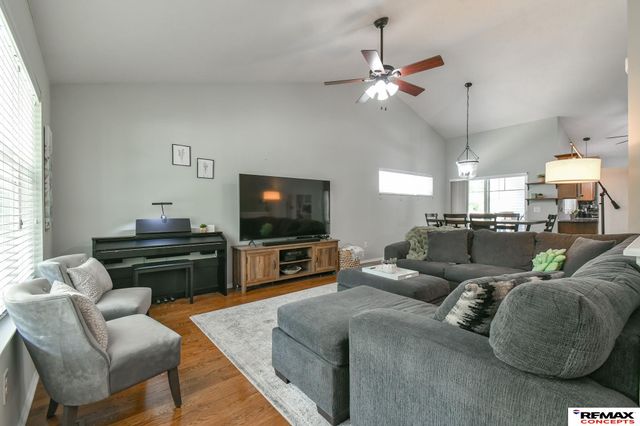 3313 S 40th Street, Lincoln, NE 68506