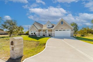 214 Pinedale Avenue, Arcola, TX 77583