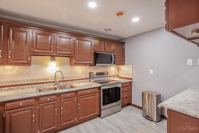 8763 Zodiac Drive, Springfield Twp., OH 45231