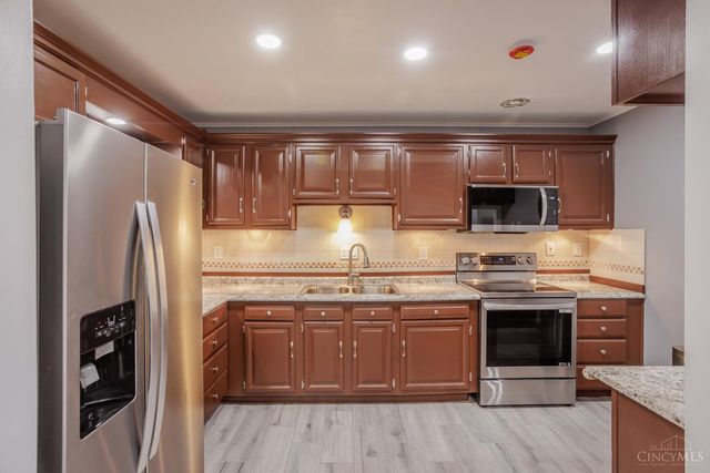 8763 Zodiac Drive, Springfield Twp., OH 45231