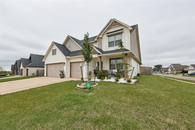 14500 Giverny Lane, Yukon, OK 73099