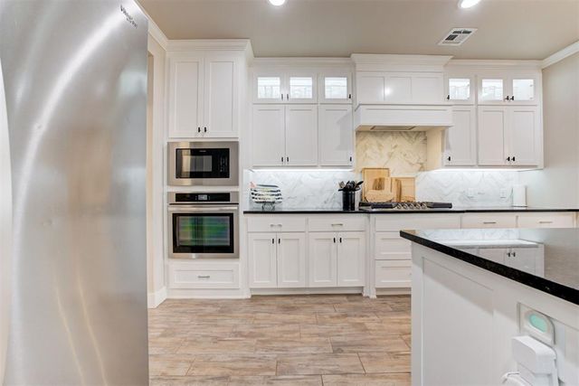 14500 Giverny Lane, Yukon, OK 73099