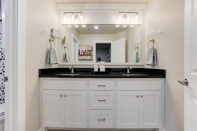 14500 Giverny Lane, Yukon, OK 73099