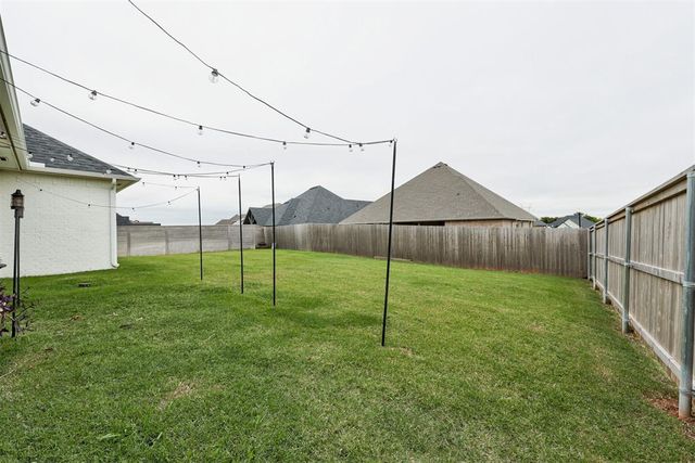 14500 Giverny Lane, Yukon, OK 73099