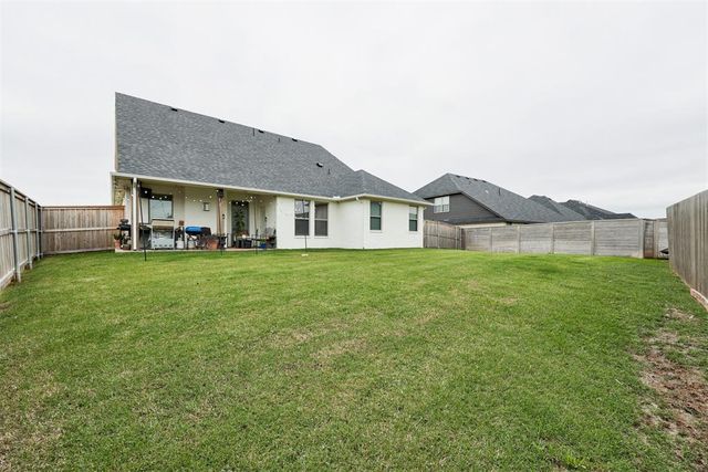 14500 Giverny Lane, Yukon, OK 73099