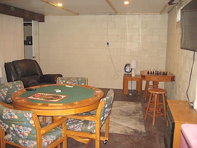 817 N Beaumont Road, Prairie Du Chien, WI 53821