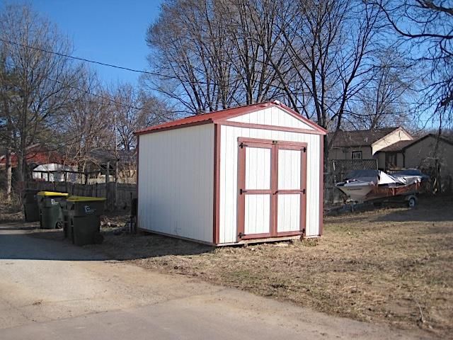 817 N Beaumont Road, Prairie Du Chien, WI 53821