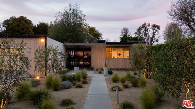 13025 Addison Street, Sherman Oaks, CA 91423