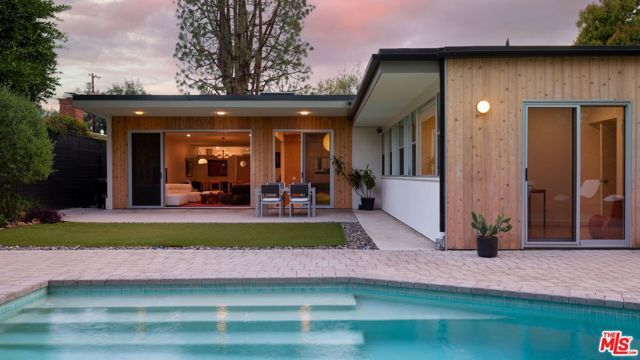 13025 Addison Street, Sherman Oaks, CA 91423