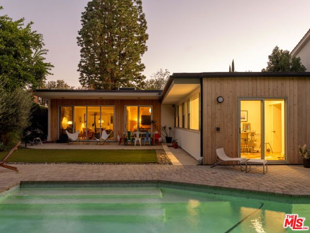 13025 Addison Street, Sherman Oaks, CA 91423