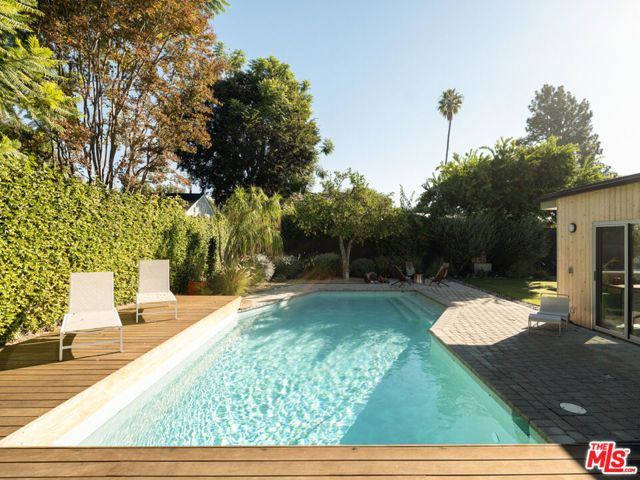 13025 Addison Street, Sherman Oaks, CA 91423