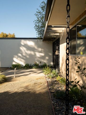 13025 Addison Street, Sherman Oaks, CA 91423