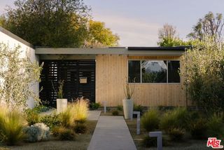 13025 Addison Street, Sherman Oaks, CA 91423