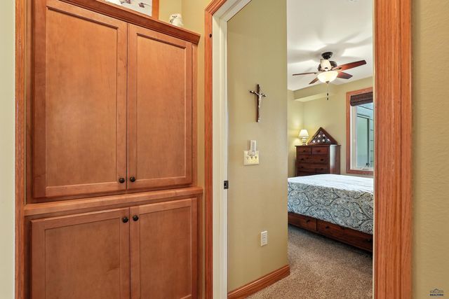 4031 FAIRWAY HILLS DR, Rapid City, SD 57702