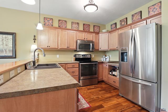 4031 FAIRWAY HILLS DR, Rapid City, SD 57702