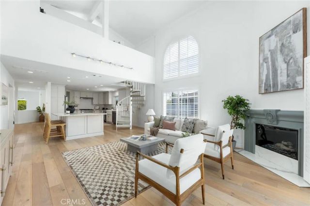 121 S Helberta Avenue A, Redondo Beach, CA 90277