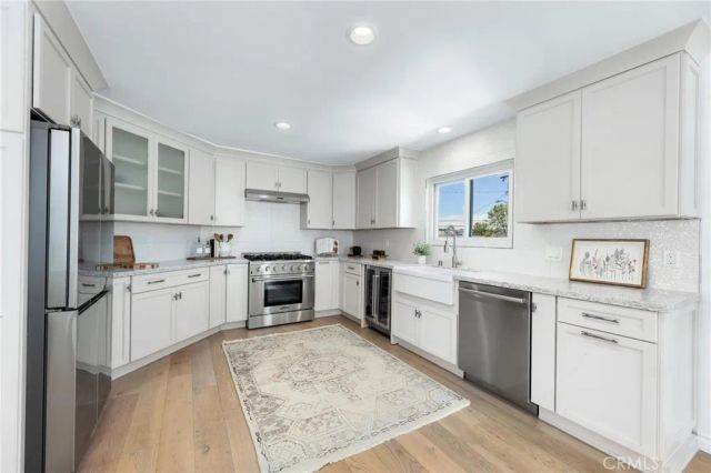 121 S Helberta Avenue A, Redondo Beach, CA 90277